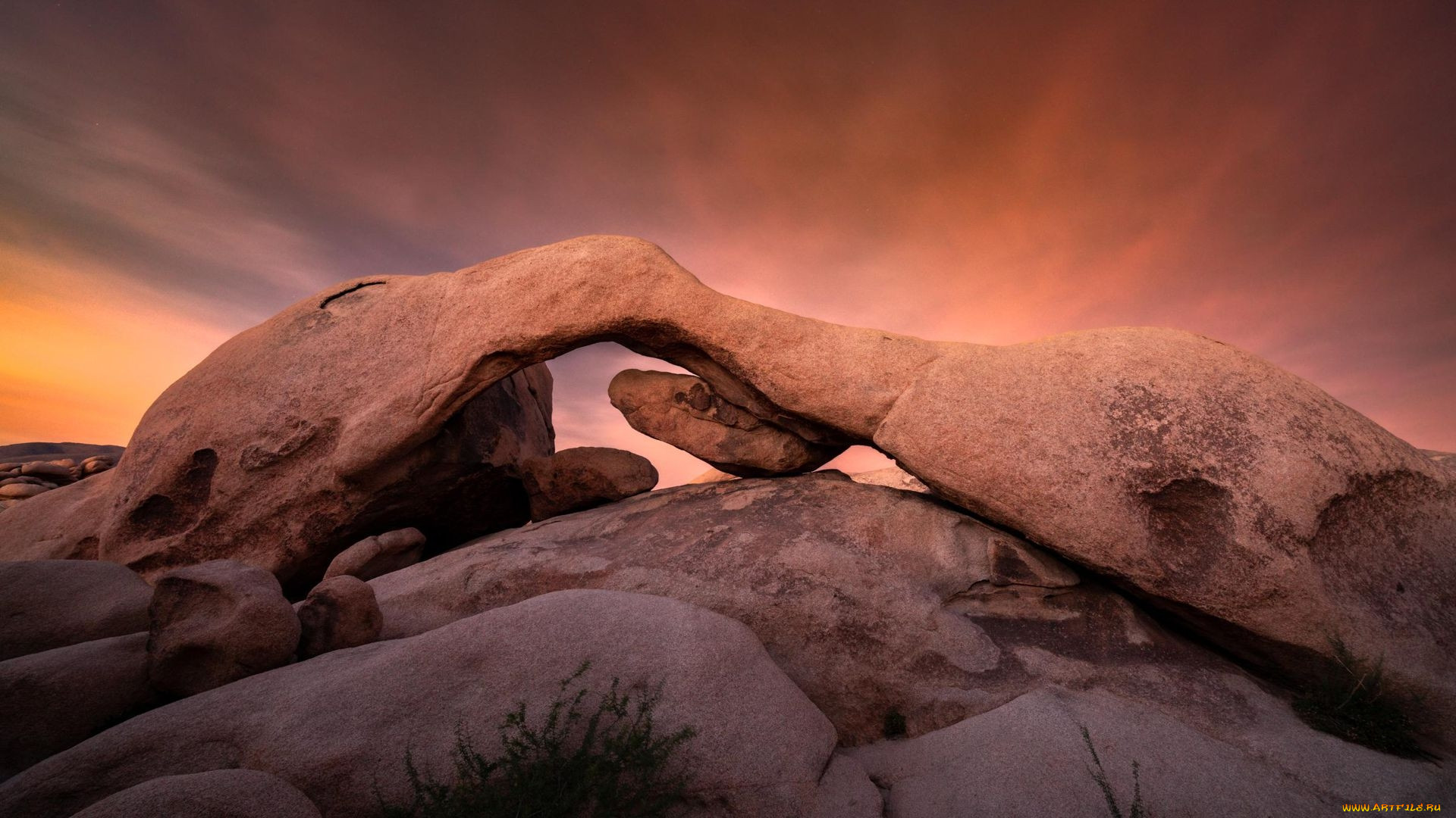 alien rock formations at arch rock, joshua tree national park, california, , , alien, rock, formations, at, arch, joshua, tree, national, park